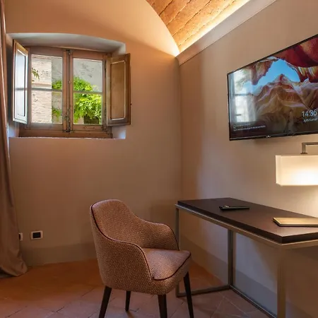 Отель Relais Della Rovere Колле-ди-Валь-д'Эльса