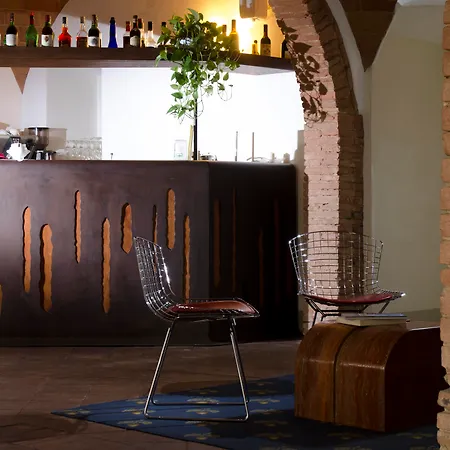 Relais Della Rovere Колле-ди-Валь-д'Эльса