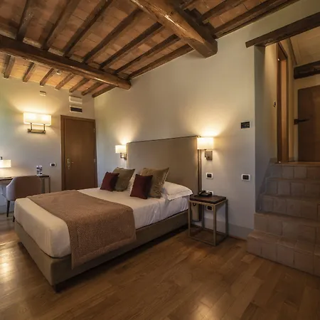 Relais Della Rovere Отель 4*